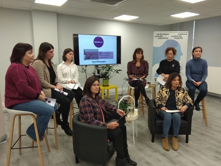 Responsables de Satevi, el servicio especializado de información y atención a mujeres víctimas de violencia machista, en una imagen de archivo de 2019.