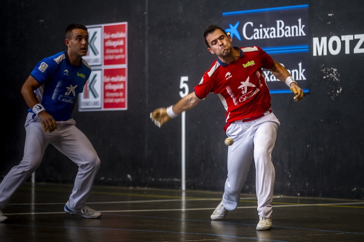 Jakak partidaren zama eraman du eta Larrazabal ezinean aritu da.