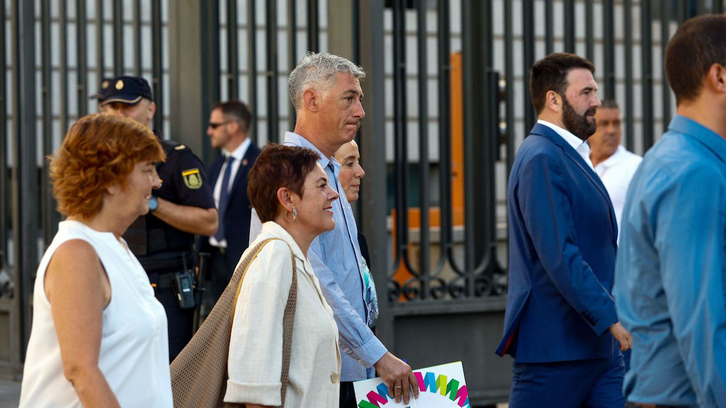 EH Bilduko diputatuak Kongresura sartzen.