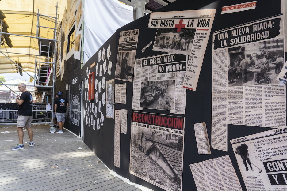 Txosna de Tintigorri, en la plaza de San Nicolás. Txosna de Tintigorri, en la plaza de San Nicolás.