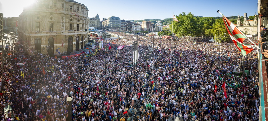 Bilboko Aste Nagusiaren hasierak utzi duen argazki panoramikoa.