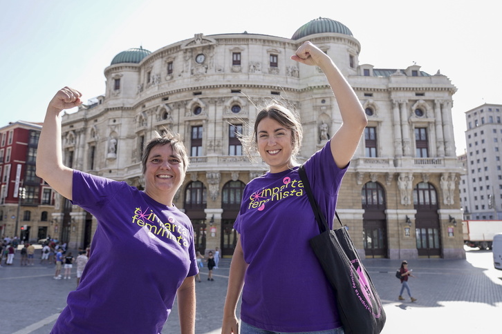 Lorea Ureta eta Alba Garcia, Txinparta konpartsako kideak. 