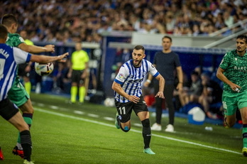 El Alavés debe buscar también las cosquillas en ataque el Sevilla.