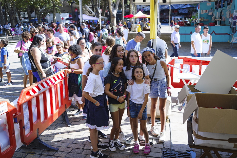 Cola para el comienzo del Gastrotxiki.