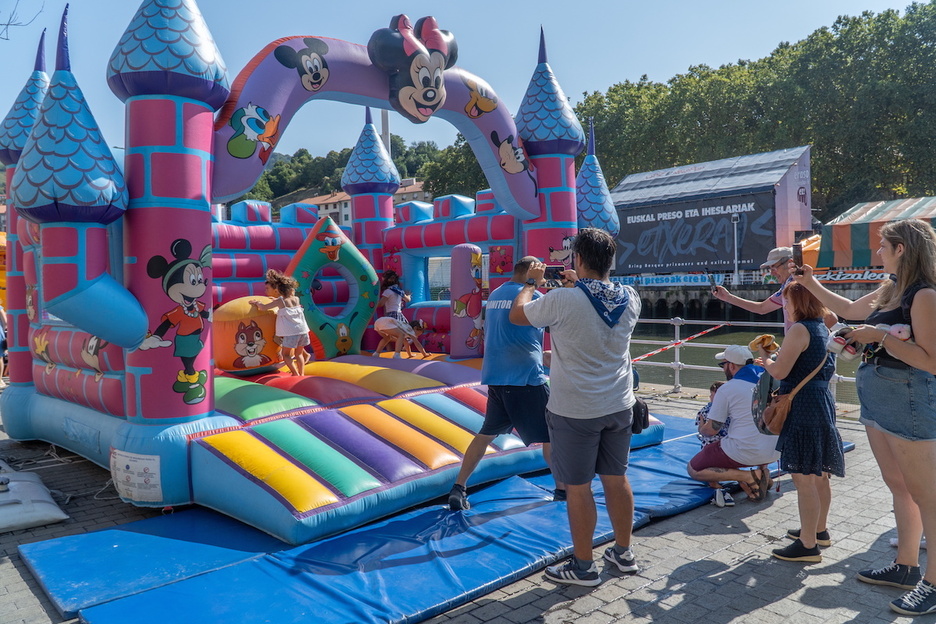 Aste Nagusiko Umeentzako jolasak.