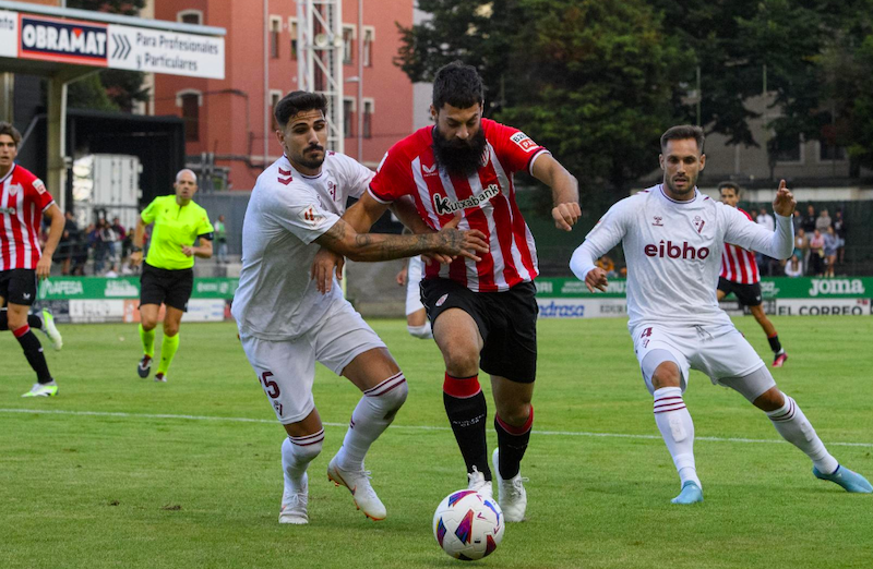 Villalibre denboraldi aurrean jokatutako partida batean. (@AthleticClub) Villalibre denboraldi aurrean jokatutako partida batean. (@AthleticClub)