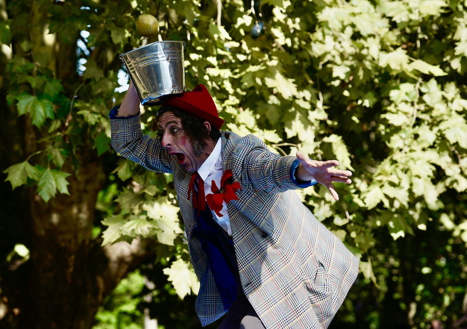 El payaso Jano en medio de su actuación. El payaso Jano en medio de su actuación.