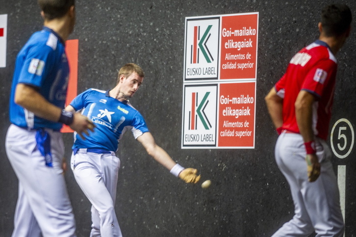 Jon Mariezkurrenak asko agindu du Bilboko lehen finalerdian.