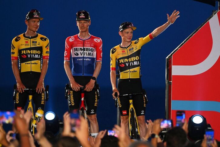 Jonas Vingegaard, en la presentación de equipos, quiere repetir el doblete Vuelta-Tour logrado solo por Anquetil en 1967, Hinault en 1983 y Froome en 2017.