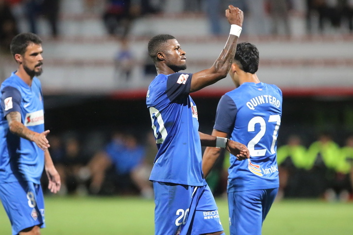 El delantero ghanés Sibo celebra el tercer gol.