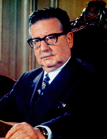 Salvador Allende Txileko presidentearen garaiko irudi bat. 