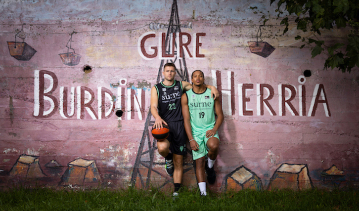 La campaña de abonados homenaja el trabajo con el hierro y la minería.