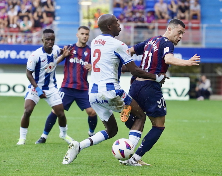 Rahmani intenta marcharse de Nyom.