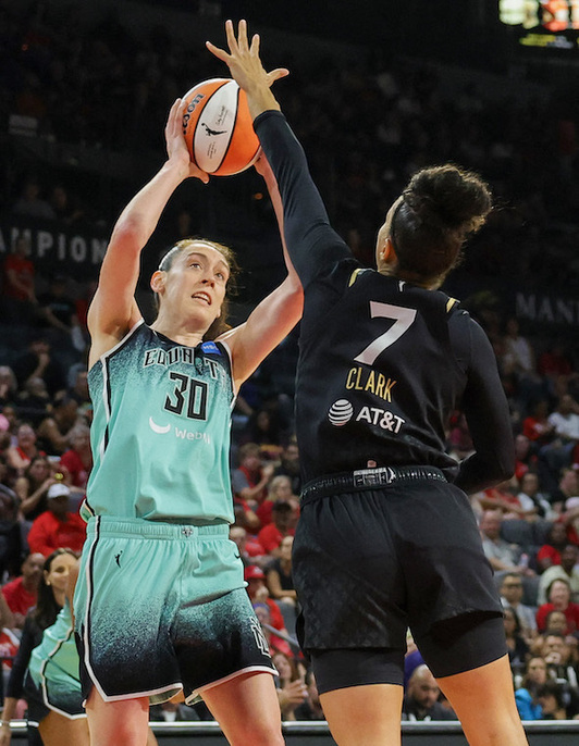 Breanna Stewart está rompiendo récords esta temporada.