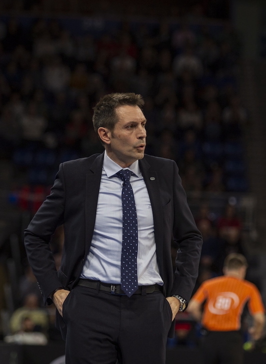 Natxo Lezkano volverá a sentarse en un banquillo de la Liga ACB.
