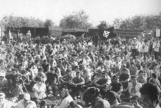 Una imagen de los Campus Hobbit del MSI de Meloni, en los años 70. (Wikimedia Commons)