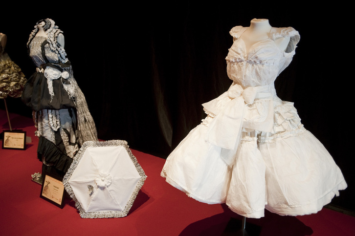 Paperezko soinekoak Gueñesen.