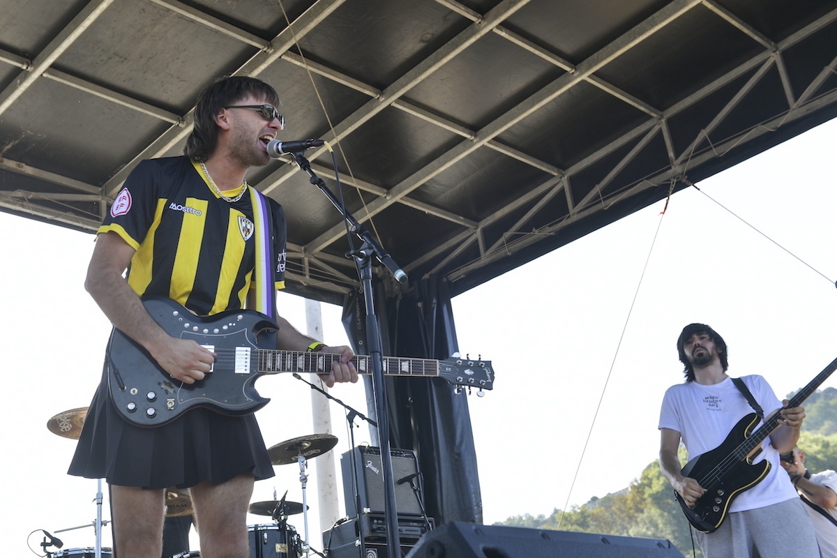 Lukiek, en la actuación de este sábado en Ondarreta. (Idoia Zabaleta | Foku