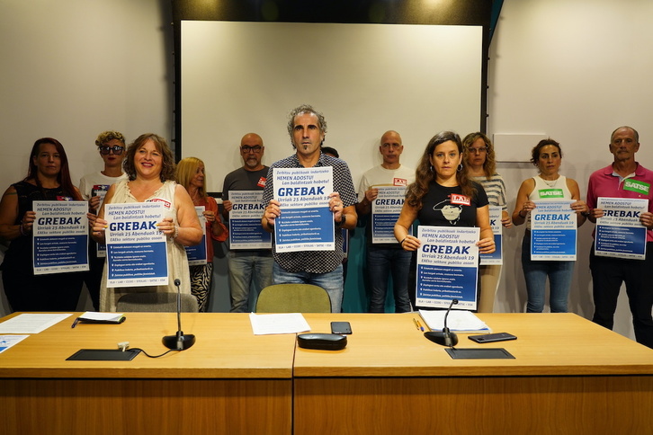 CCOOko Sonia Aldabe, ELAko Igor Izagirre eta LABeko Irati Tobar, Bilboko agerraldian.