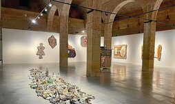 Vista general de la exposición “Milicua Museum”, una retrospectiva del trabajo de Pablo Milicua que hasta el 6 de octubre estará en el Centro Cultural Montehermoso de Gasteiz.