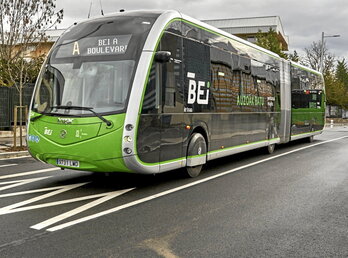 Imgen de archivo de una unidad de autobús eléctrico (BEI) en Gasteiz.