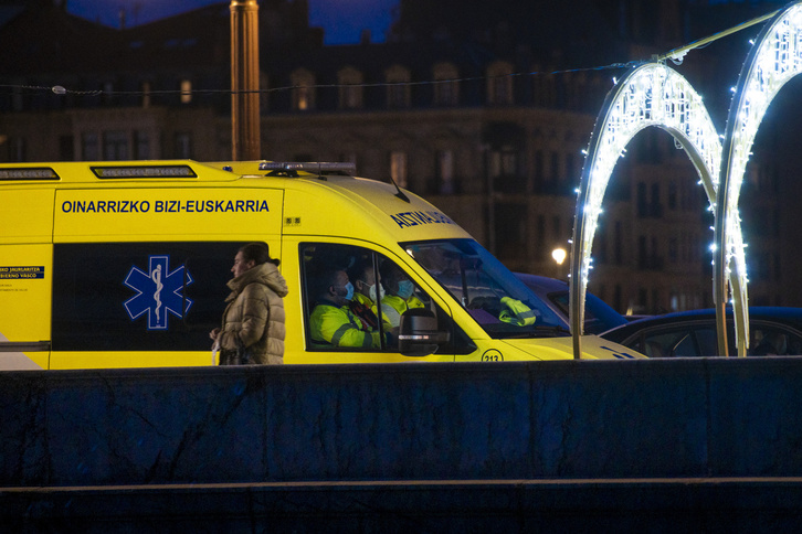 EAEko anbulantzietako langileek greba deitu dute urriaren 9, 10 eta 11rako.