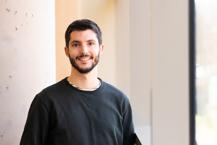 Irudian, Daniel Reta ikertzailea.