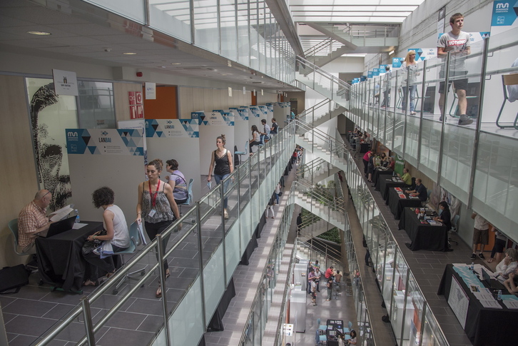 Mondragon Unibertsitateko instalazioak, artxiboko irudian.