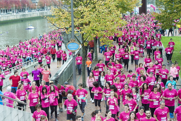 Bularreko minbiziaren aurkako lasterketa Bilbon.