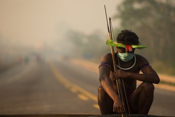 Indígena kayapó de Brasil durante unas protestas contra el Gobierno de Jair Bolsonaro, en 2020.