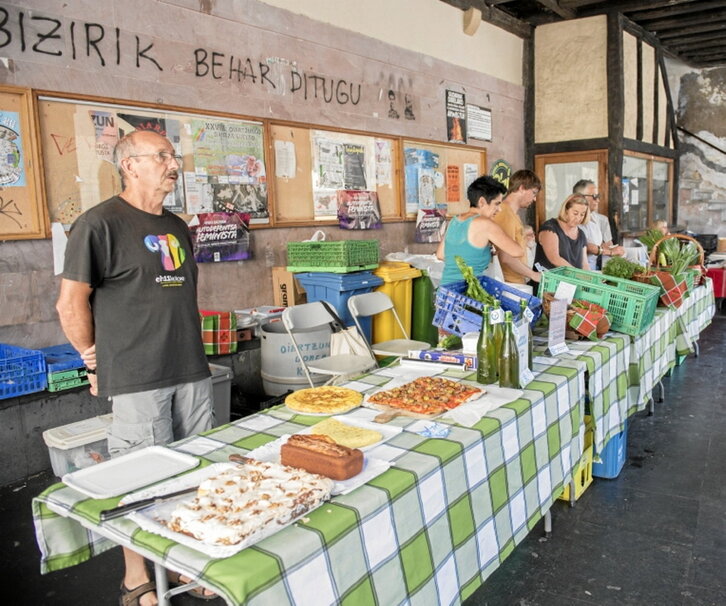 Azoka ekologikoa Oiartzunen.