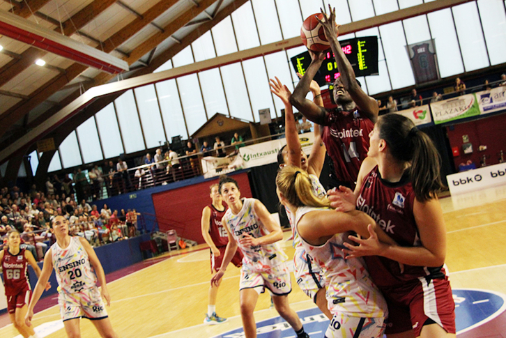 Lointek Gernika ha ganado con solvencia al Ensino.