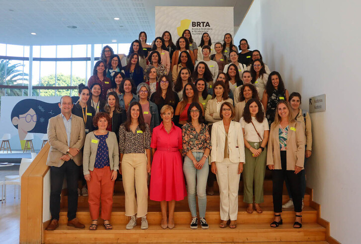 Donostiako Teknologia Parkean elkartu dira hainbat emakume ikerlari.