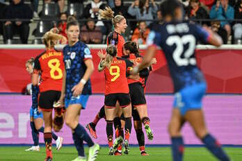 Las belgas celebran el gol que les daba el triunfo ante Países Bajos en el descuento.