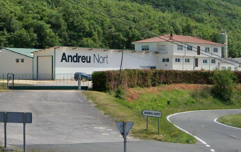 Exterior de la empresa Andreu Nort, en Eulate, que cerrará oficialmente sus puertas el 30 de setiembre.