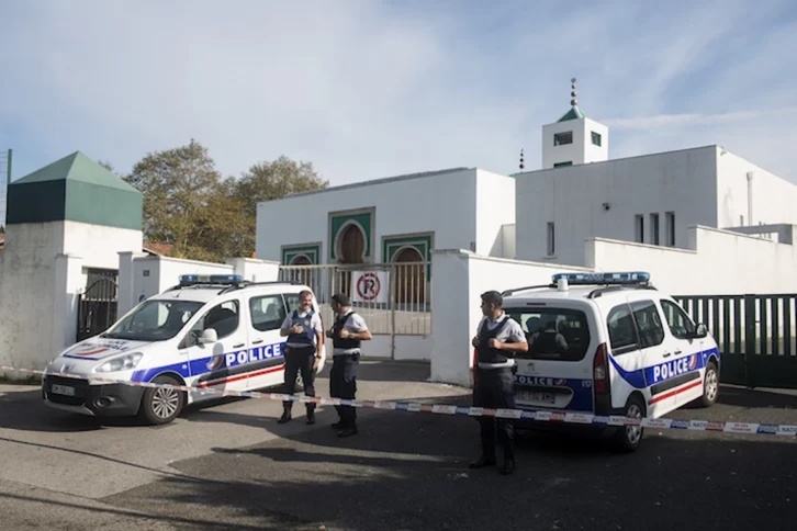 El ataque llevado a cabo por un exmilitar en la mezquita de Baiona causó varios heridos, en 2019.