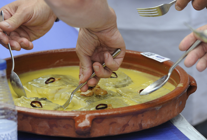 Bakailaoa izango da pintxo solidarioen protagonista.