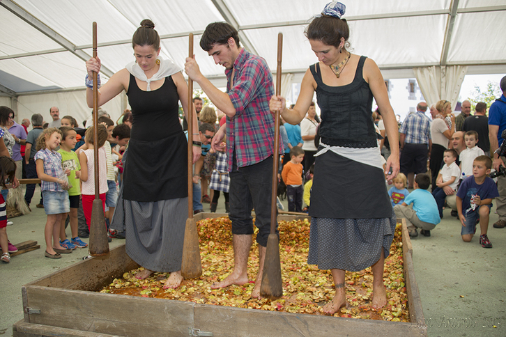 Kirikoketa prozesua erakutsiko dute igandean, 12.00etatik aurrera.