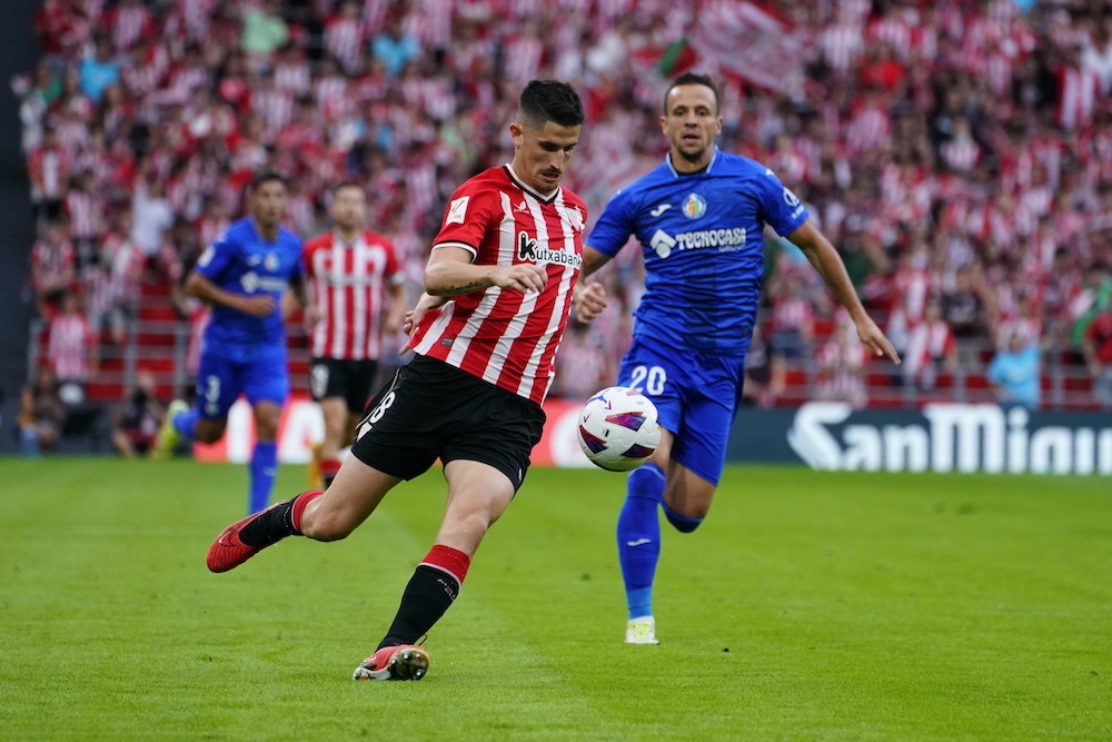 Sancet ha sido expulsado al borde del descanso. (Aritz LOIOLA / FOKU)