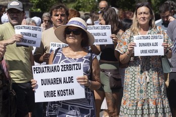 Protesta en Plentzia por lo ocurrido en Gorliz. 