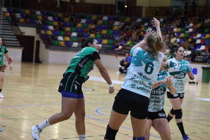 Beti Onak se ha estrellado ante la defensa local.