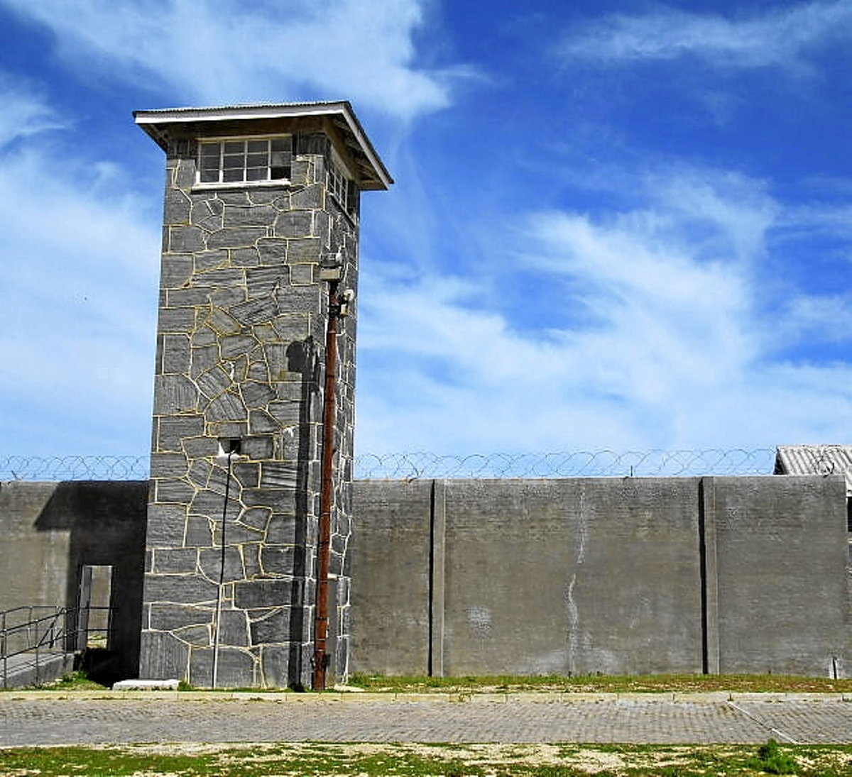 Kartzelako dorrea (GETTY)