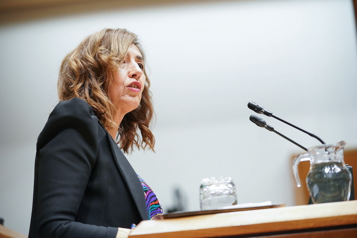 La consejera de Gobernanza, Olatz Garamendi, en una intervención parlamentaria.