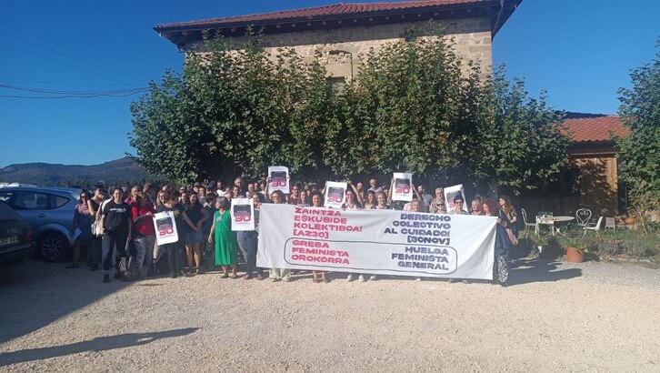 Los participantes han mostrado su adhesión a la huelga feminista.