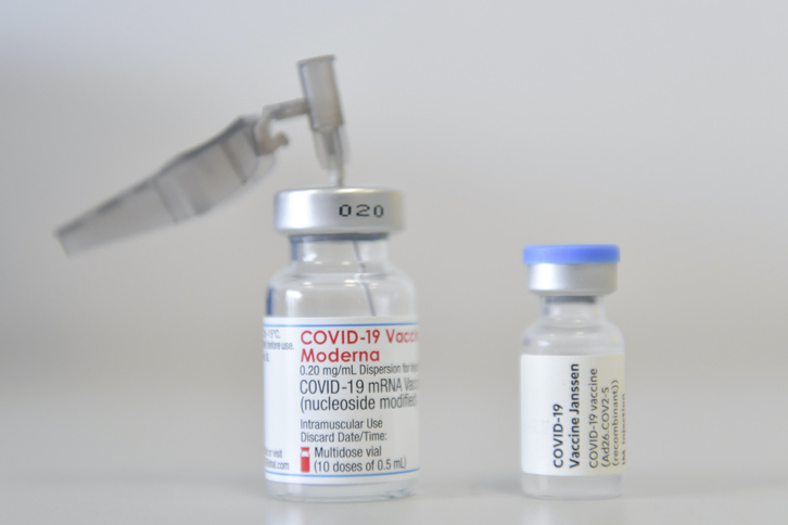 Vacuna de Moderna y de Janssen.