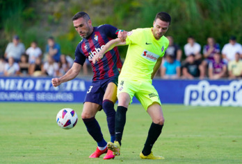 Arbilla eta Eraso denboraldi-aurrean Urritxen jokaturiko lagunartekoan.