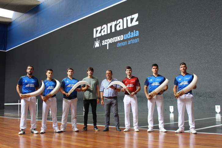 Erremontistak, Azpeitiko Izarraitz pilotalekuan.