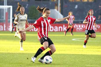 Azkona ha anotado el único gol del partido recién cumplido el cuarto de hora.