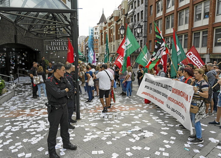 Ertzaintza bertaratu zen, Indautxu hotelera.