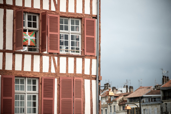 La transmission du patrimoine entre générations est l’un des sujets de prédilection d’Etxalde.  